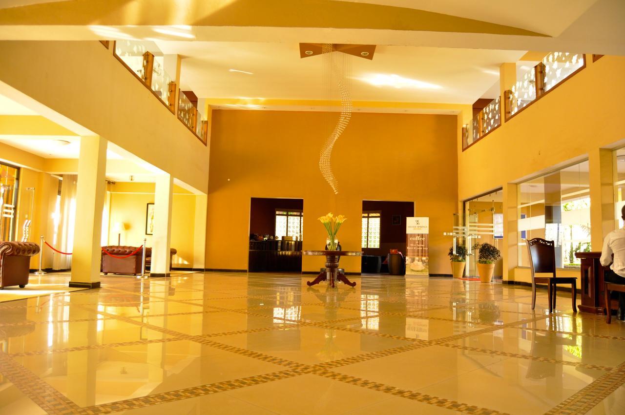 Silver Springs Hotel 캄팔라 외부 사진